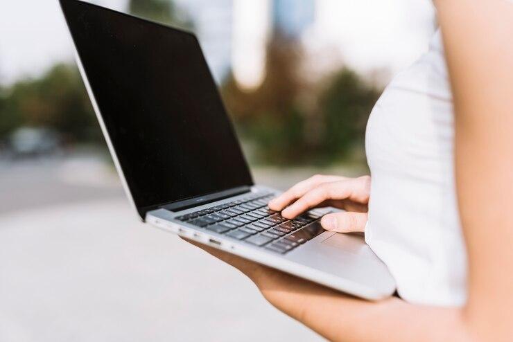 Como Realizar o Conserto da Tela do Seu Notebook: Guia Passo a Passo